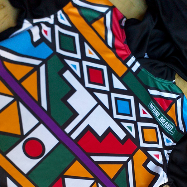 Thingo Unisex BLACK HOODIE - Image 2